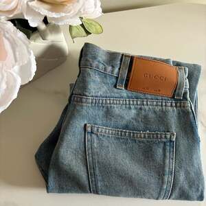 Gucci Light Wash Web Stripe Cuffed Denim Jeans Size 30